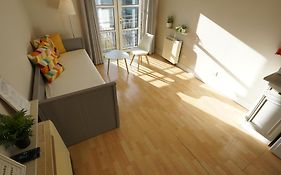 City Center Apt Free Parking